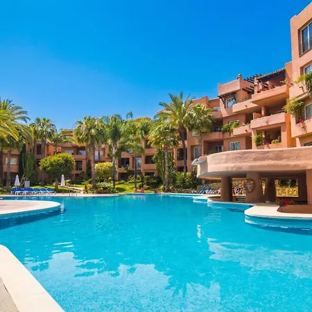 Апартаменты Vacation L Golden Mile Oasis L Family Friendly L Next To The And Puente L 24-7 Security Марбелья