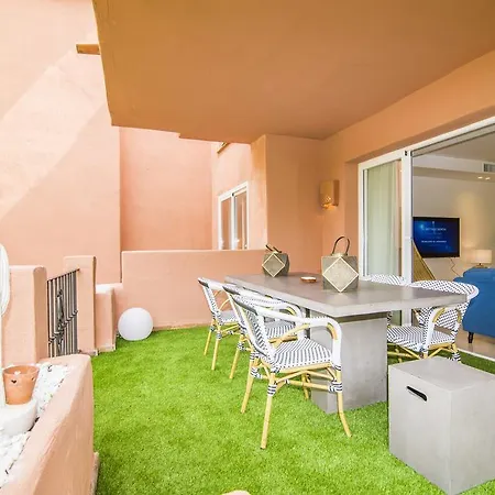 Vacation L Golden Mile Oasis L Family Friendly L Next To The And Puente L 24-7 Security * Marbella