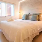 Golden Mile Oasis: Beachfront Family Haven At Puente