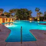 Golden Mile Oasis: Beachfront Family Haven At Puente Apartment Marbella