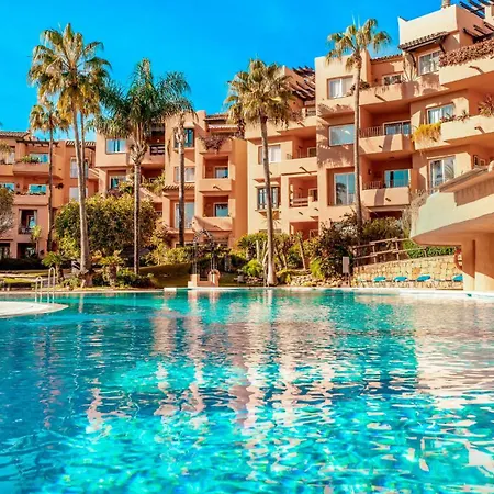 Golden Mile Oasis: Beachfront Family Haven At Puente *