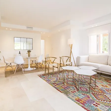 Golden Mile Oasis: Beachfront Family Haven At Puente