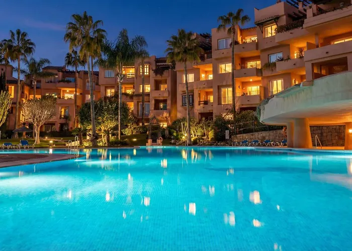 Vacation L Golden Mile Oasis L Family Friendly L Next To The And Puente L 24-7 Security * Marbella