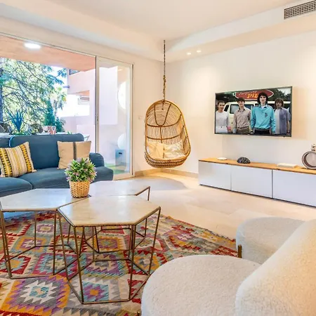 شقة Vacation L Golden Mile Oasis L Family Friendly L Next To The And Puente L 24-7 Security ماربيا