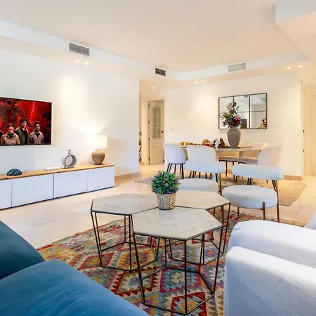 Vacation L Golden Mile Oasis L Family Friendly L Next To The And Puente L 24-7 Security * ماربيا