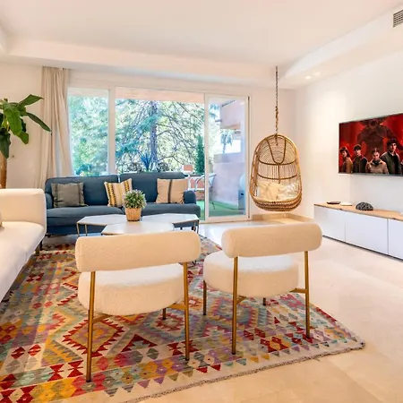 Vacation L Golden Mile Oasis L Family Friendly L Next To The And Puente L 24-7 Security * Marbella